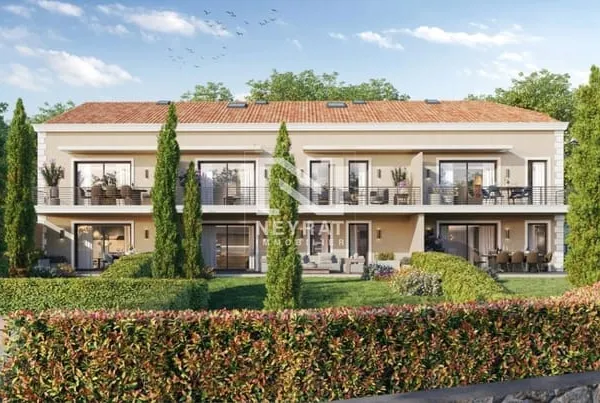 Boulouris - Duplex Avec 3 Chambres Et Terrasse