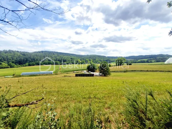 Terrain 27590 m²