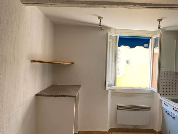 BANDOL : Appartement de type 1 située En plein coeur du centre-ville