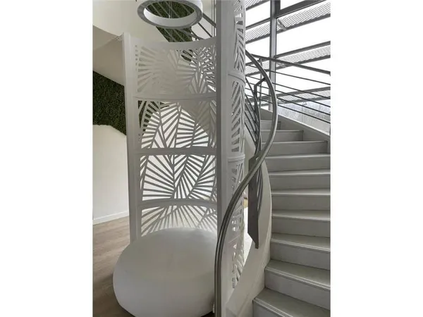 Bureaux 2023 m²