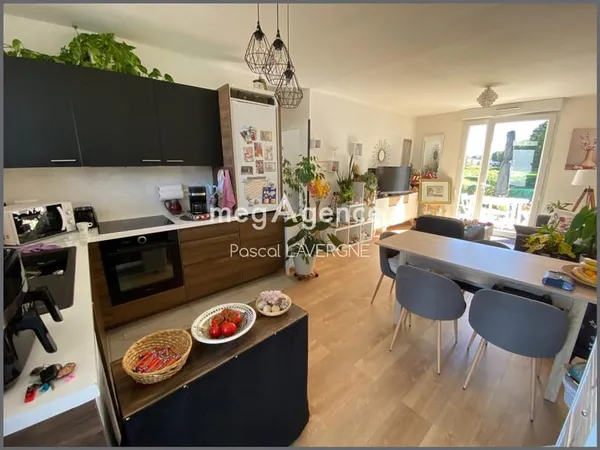 Exclusivité megAgence - Maison plain-pied rénovée en 2022 - proximité du centre-ville, des commerces