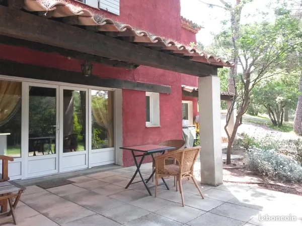Studio 30m² au calme dans pinède avec terrasse
