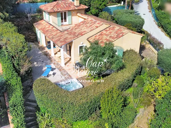 Villa provençale en parfait état proche de la plage du Canadel