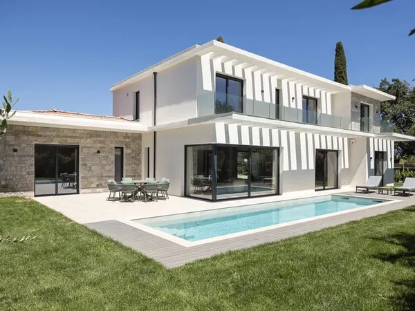 Maison 4 pièces 400 m²
