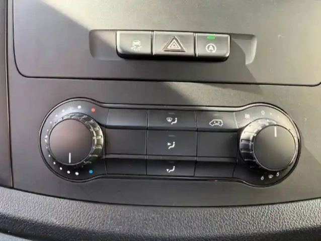 Mercedes Vito fourgon 114 cdi long bvm6 rwd — photo 11