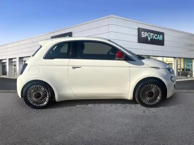 Fiat 500 e 118ch my23 — photo 4