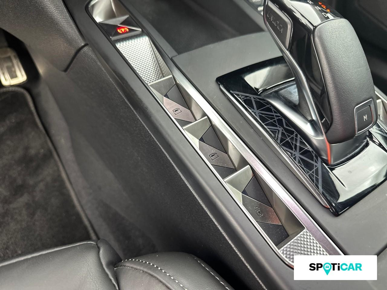 Ds Ds 3 crossback puretech 130ch louvre automatique — photo 18