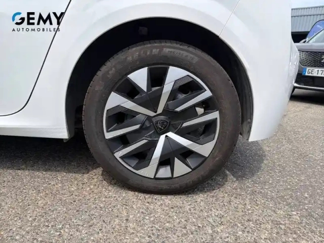 Peugeot 208 100 s&amp;s bvm6 — photo 11