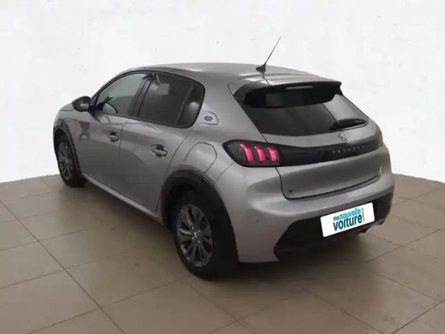 Peugeot 208 electrique 50 kwh 136ch — photo 27