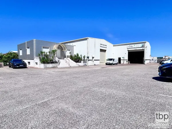 Bureaux, entrepôt 2120 m² Martigues