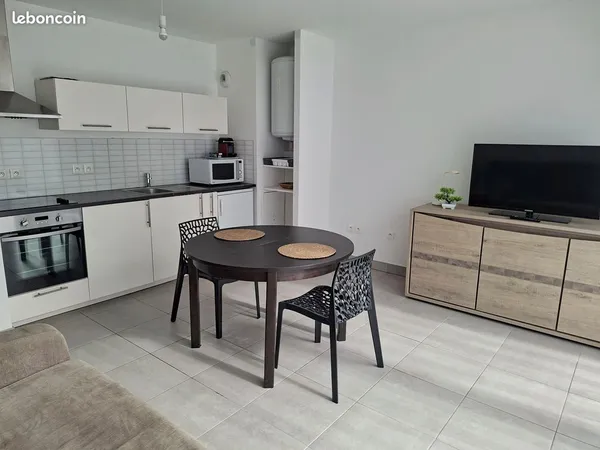 GRAND STUDIO MEUBLÉ SECTEUR JAMIN JEAN JAURÈS avec GARAGE ET TERRASSE