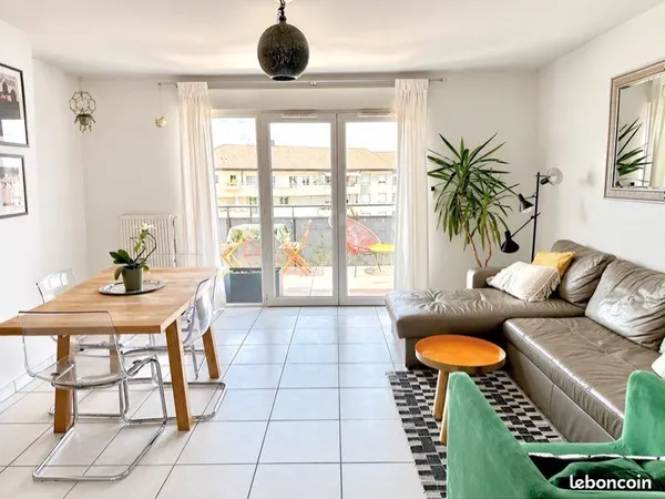 T3 MEUBLÉ - ANNEMASSE CENTRE - TERRASSE 12 m²