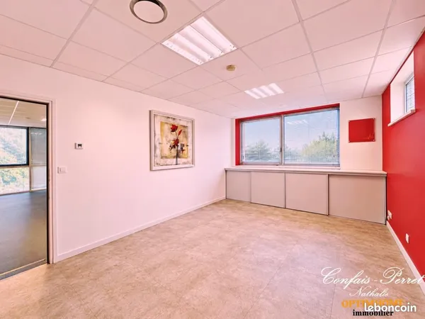 Bureau 458 m²