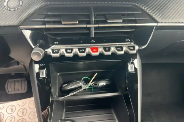 Peugeot 2008 electrique 54 kwh 156 ch — photo 14