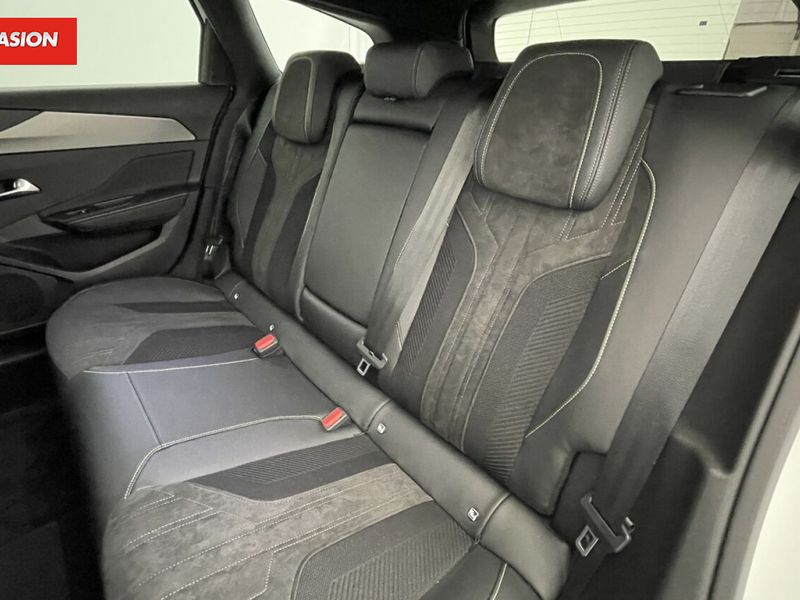 Peugeot 308 III 1.5 BlueHDi 130ch GT EAT8 — photo 9