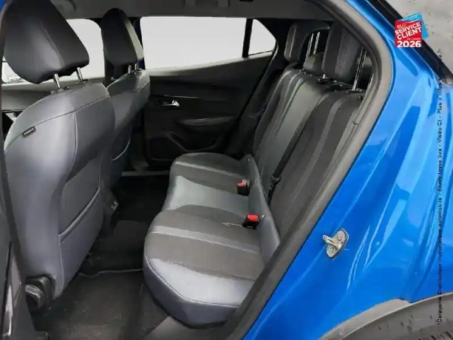 Peugeot 2008 1.2 puretech 100ch s&amp;s allure 5cv — photo 11