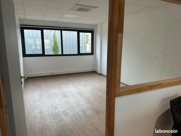 Location bureaux 72m2
