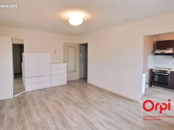 Studio 1 pièce 30 m²