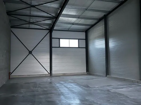 Local 200 m2