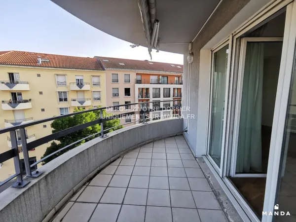 Appartement Location Bron 4p 90m² 1224€