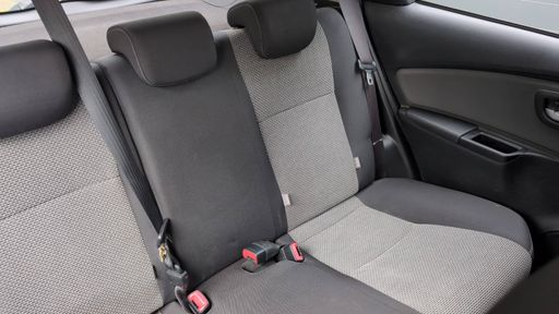 Toyota Yaris 1.5 VVT-i 100h E-CVT - Dynamic Business – 2017 – 106499 km – Hybride essence – Boîte Automatique — photo 18