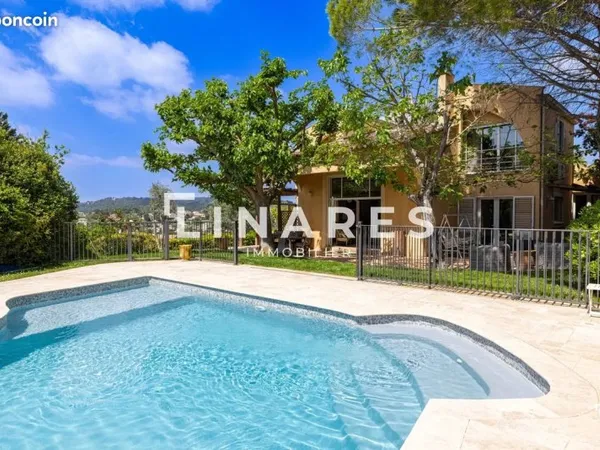 Villa 6 pièces 265 m²
