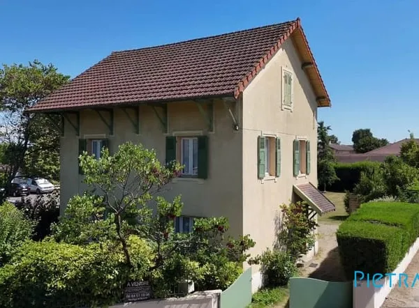 MAISON DE VILLE 3 CHAMBRES, TERRAIN 796 m²