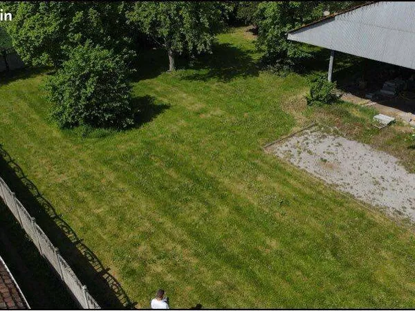 Terrain 1000 m²
