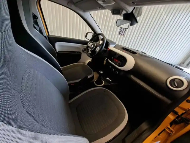 Renault Twingo iii sce 75 - 20 — photo 10