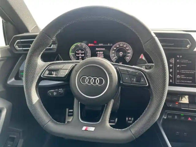 Audi A3 allstreet 40 tfsi e hybride rechargeable 204 s tronic 6 — photo 16