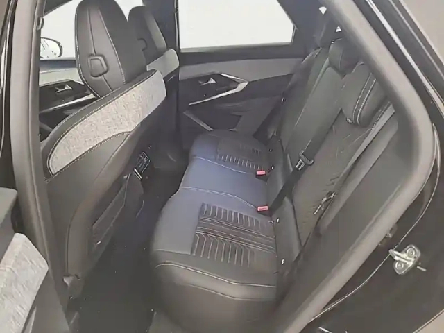 Peugeot 3008 electrique 210 ch 73 kwh — photo 12