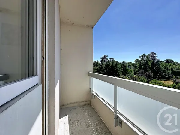 Studio 1 pièce 14 m²