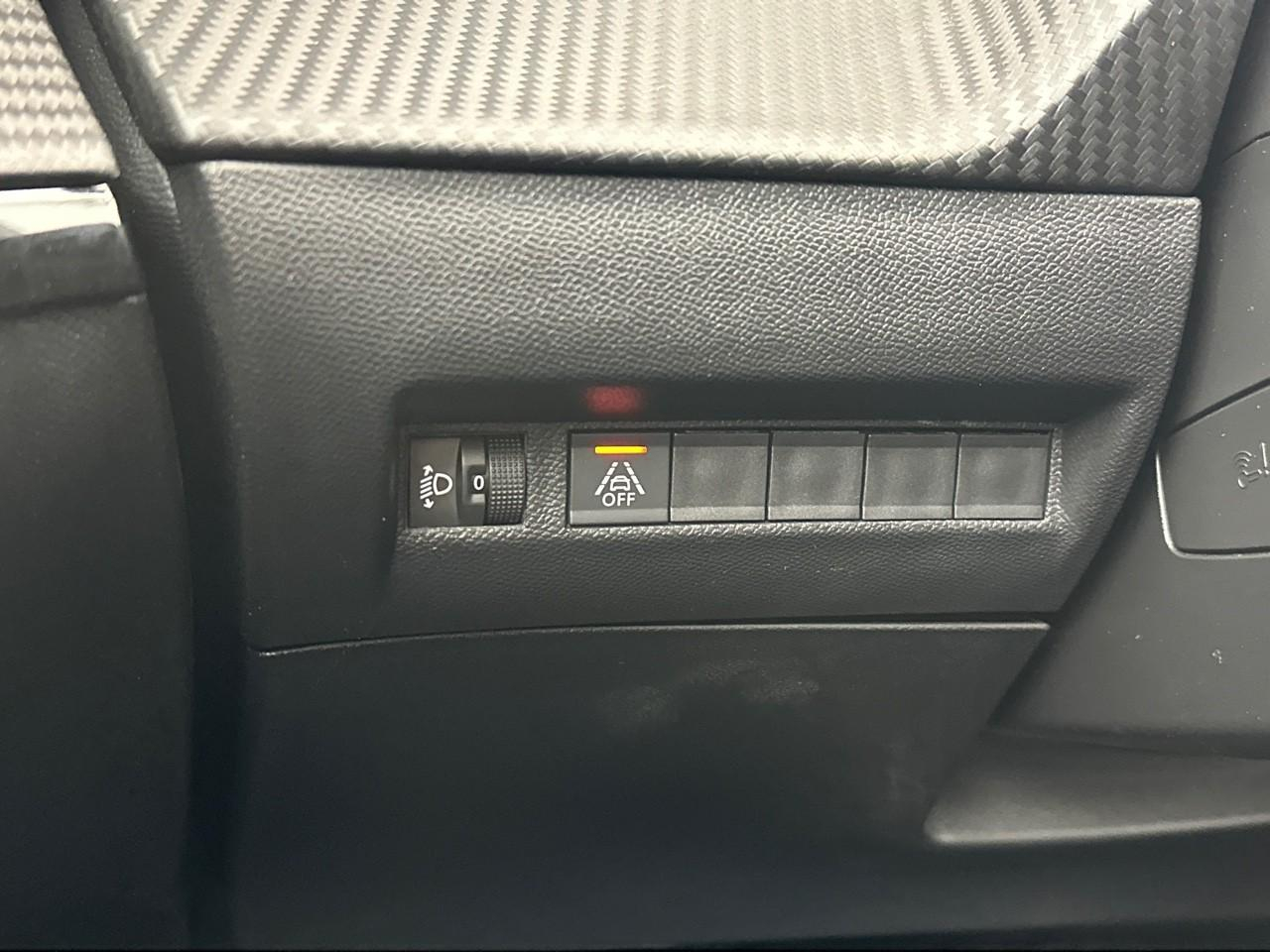 Peugeot 208 puretech 100 s&s bvm6 allure — photo 16