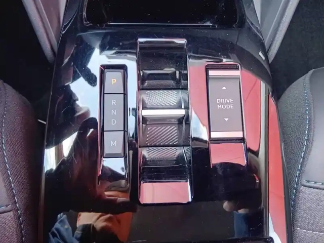 Citroën C4 puretech 130 s&amp;s eat8 — photo 25