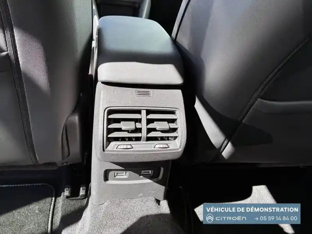 Citroën C4 e- x 156 ch automatique — photo 33