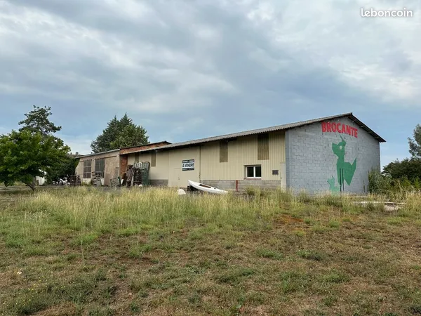 Vend Entrepôt 800 m2 route de Cordes