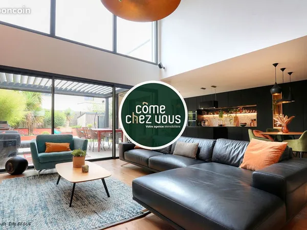 Maison 7 pièces 240 m²