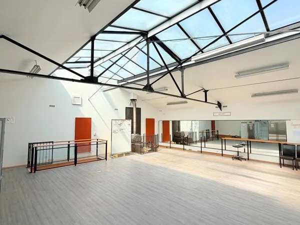 Local d’activité et entrepôt Location Colombes  225m² 3000€