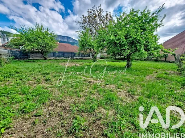 Terrain 645 m²