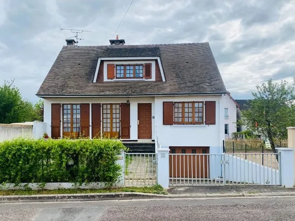 Maison Montlucon 4 pièce(s) 130 m2