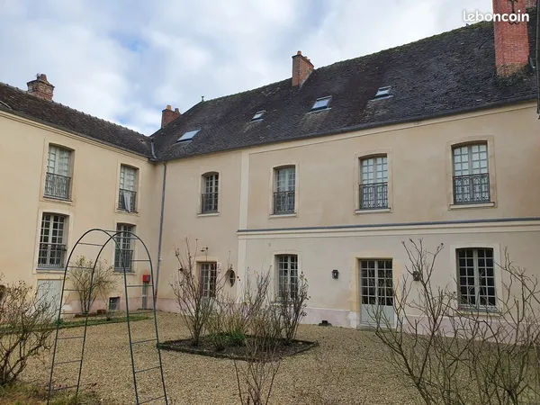 Chambre meublée dans un cadre historique