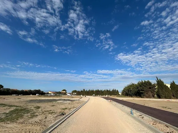 Terrain constructible 259 m²