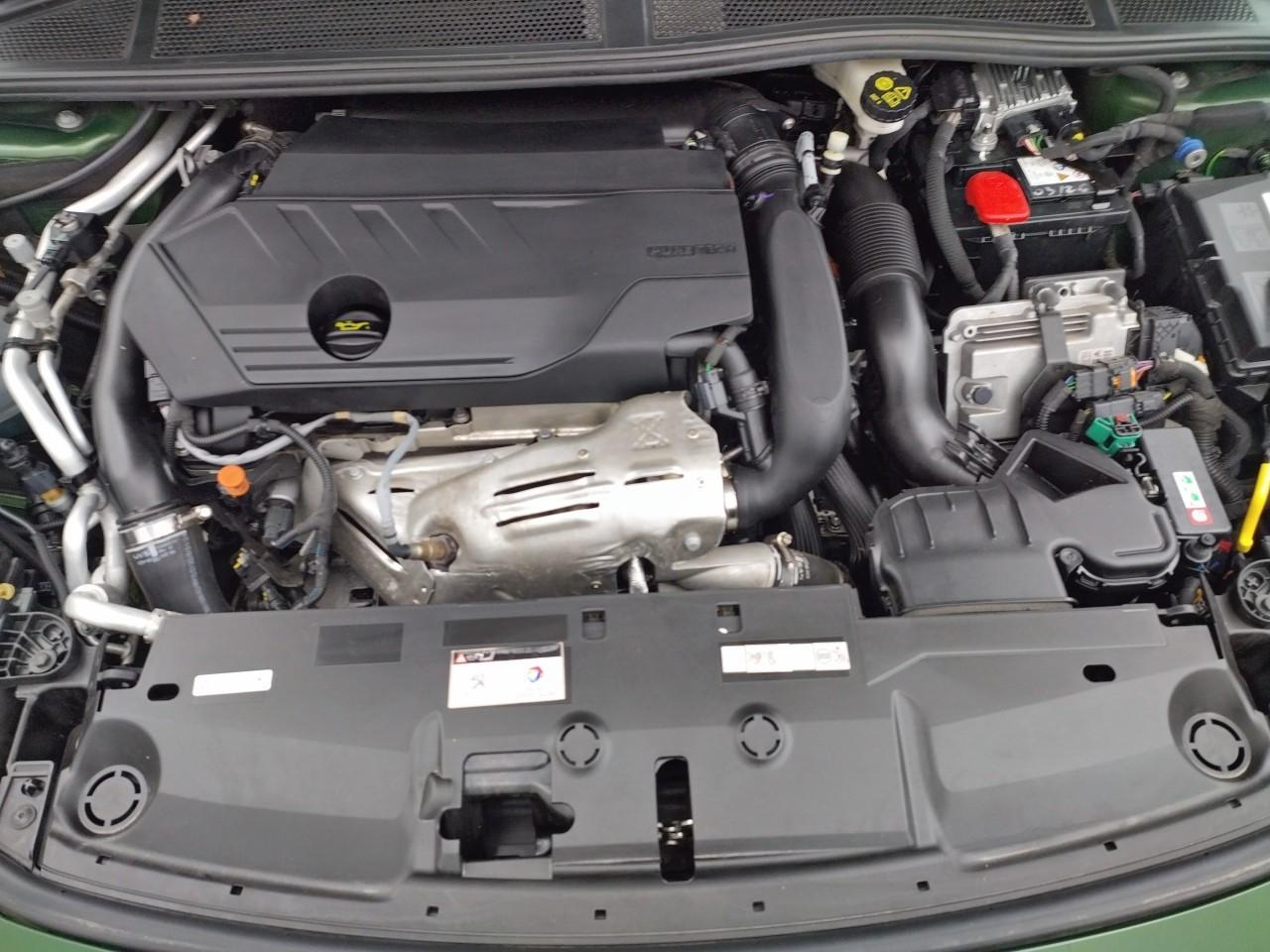 Peugeot 308 phev 180 e-eat8 gt — photo 15