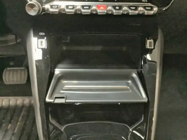 Peugeot 208 hybrid 110 e-dcs6 — photo 19