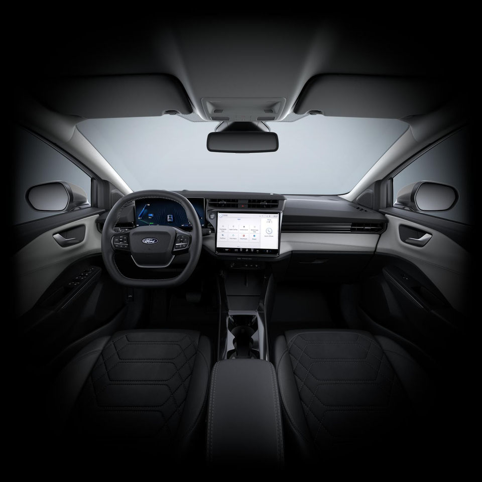 Ford Puma Standard Range 43 kWh 168 ch — photo 5