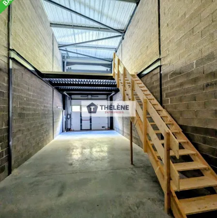 Local d'activité 103 m²