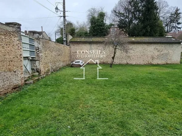 Terrain constructible 332 m²