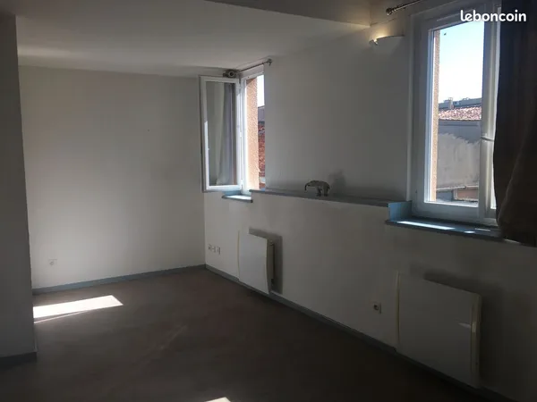 T2 duplex montauban centre ( cinq cents dix euros cc)