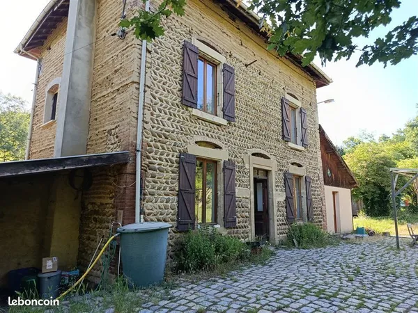 Maison 5 pièces 180 m2 5ha