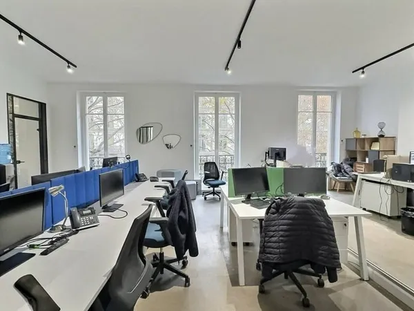 Bureaux 189 m²